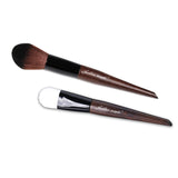 2 dust removal brushes.