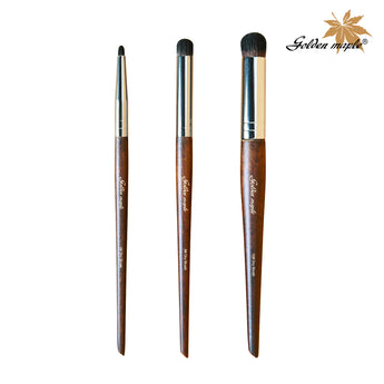 Three different sizes of dry brushes.